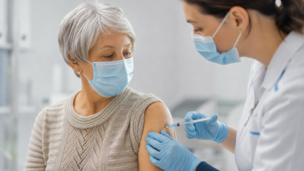 Arranca la campaña de vacunación frente a los virus respiratorios en centros de salud y sociosanitarios